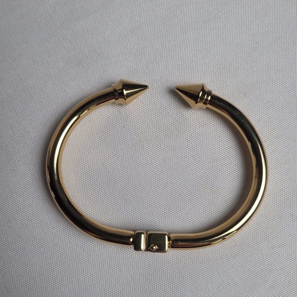Eye Candy Los Angeles Gold Tone Spike Cuff Bracelet Size 6.25 Open Box - Picture 5 of 7